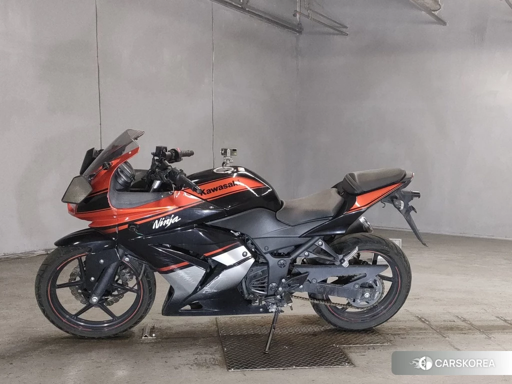 Проданный Kawasaki NINJA 250R id 4151745 из Японии
