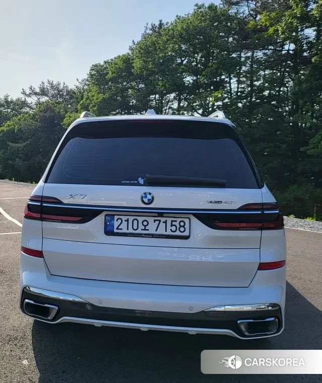 BMW X7 (G07) 2024 Белый из Кореи, фото 2