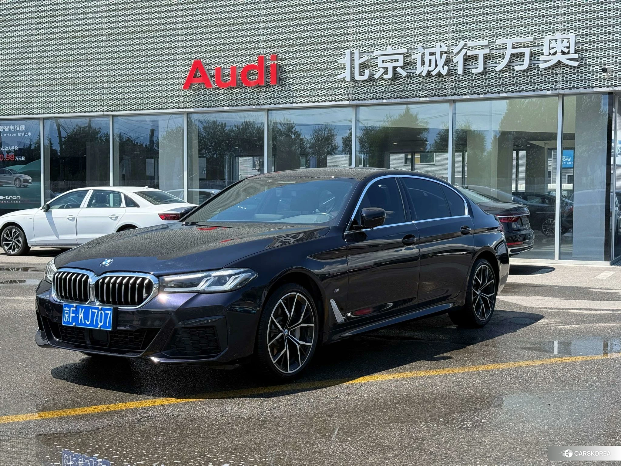BMW 5 series 2022 Черный из Китая, фото 2
