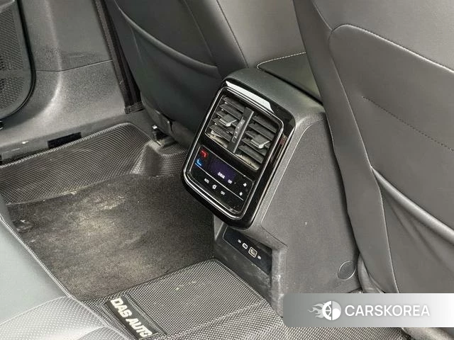 Volkswagen Passat id 4255817 из Китая 12