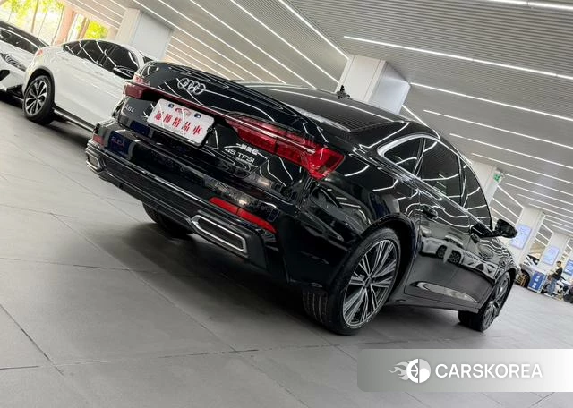 Audi A6L 2022 Черный из Китая, фото 2