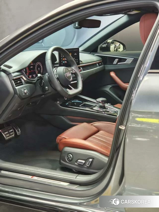 Audi A4L 2024 Темно-серый из Китая, фото 3