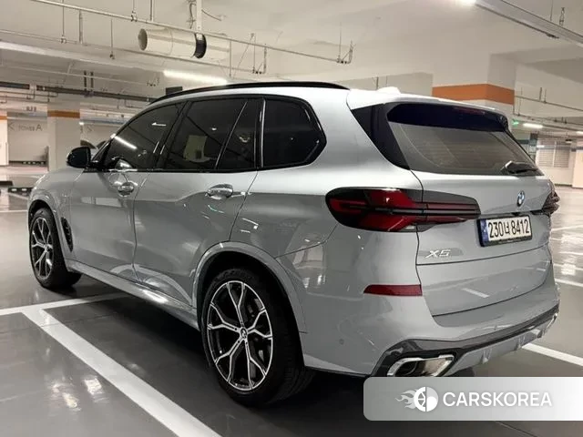 BMW X5 (G05) 2024 Белый двухцветный из Кореи, фото 3