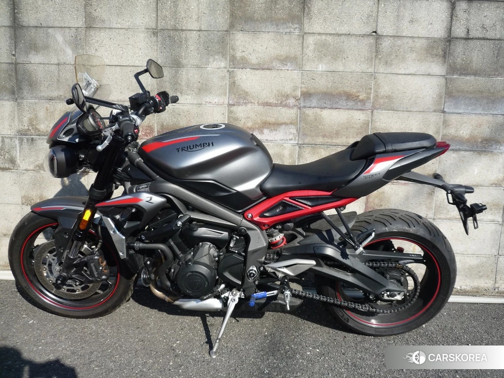 Проданный Triumph STREET TRIPLE 2021 из Японии, фото 2