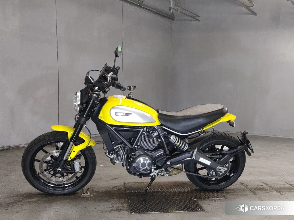 Проданный Ducati SCRAMBLER ICON 2015 из Японии