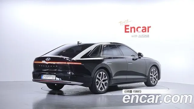 Hyundai Grandeur (GN7) id 2925798 из Кореи 12