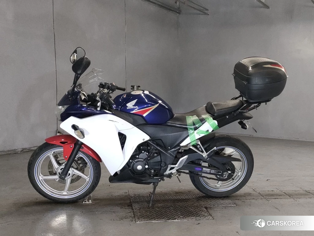 Проданный Honda CBR250R 2011 из Японии