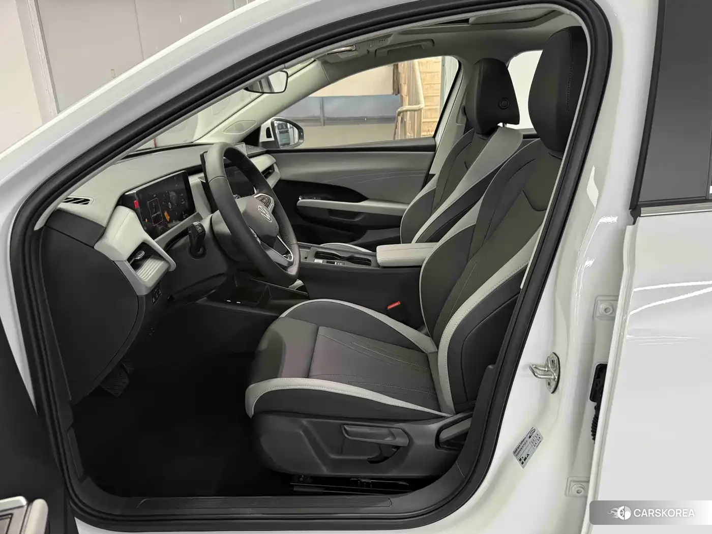 Volkswagen Sagitar 2026 Белый из Китая, фото 3