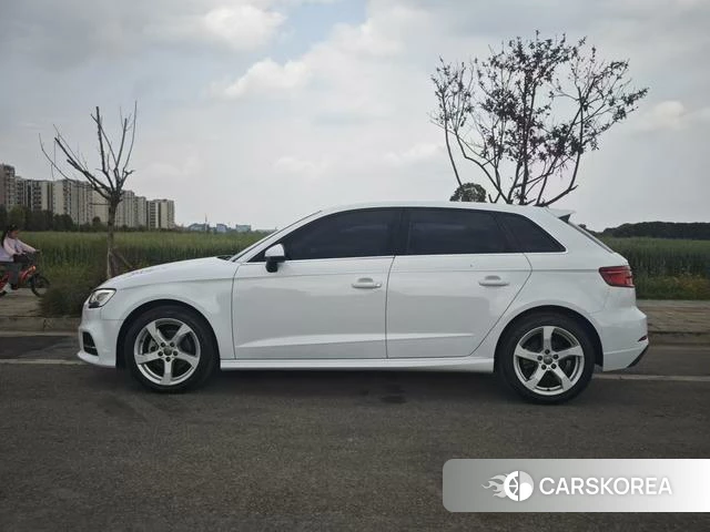 Audi A3 2019 Белый из Китая, фото 5