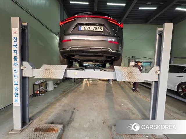 Lexus NX450h + 2nd generation 2024 Серебристо-серый из Кореи, фото 2