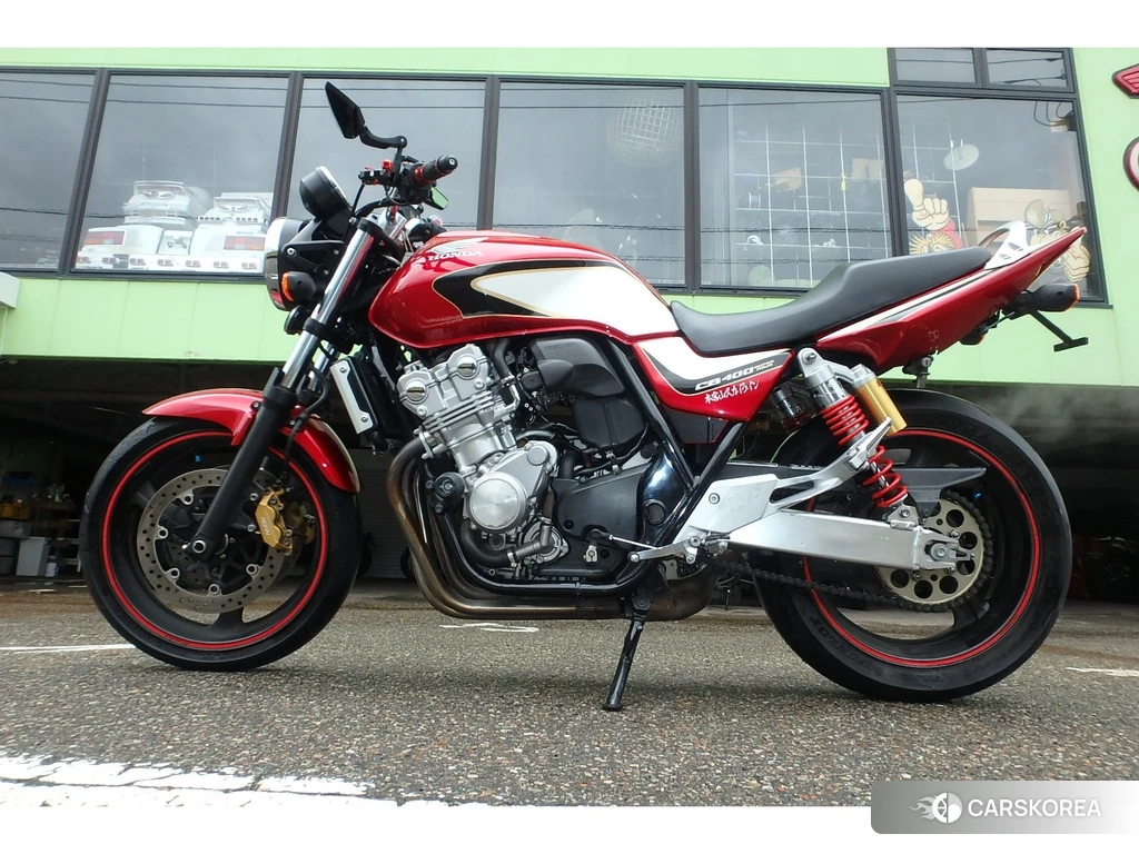 Проданный Honda CB400SF 2013 из Японии