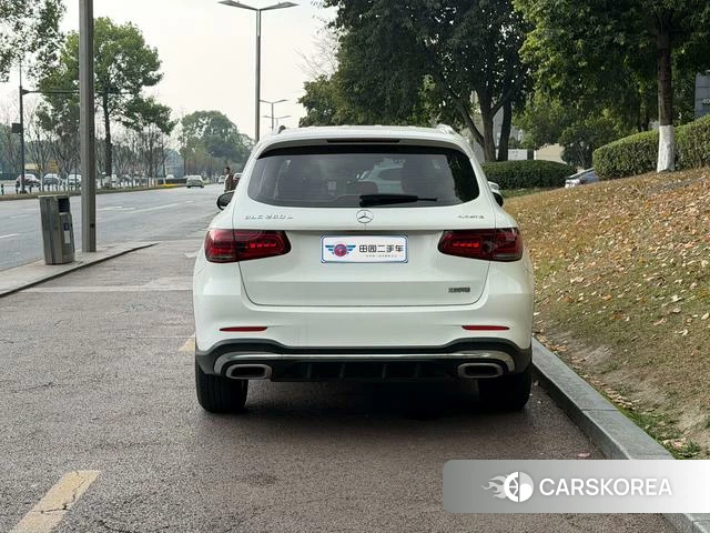 Mercedes-Benz GLC 2022 Белый из Китая, фото 2
