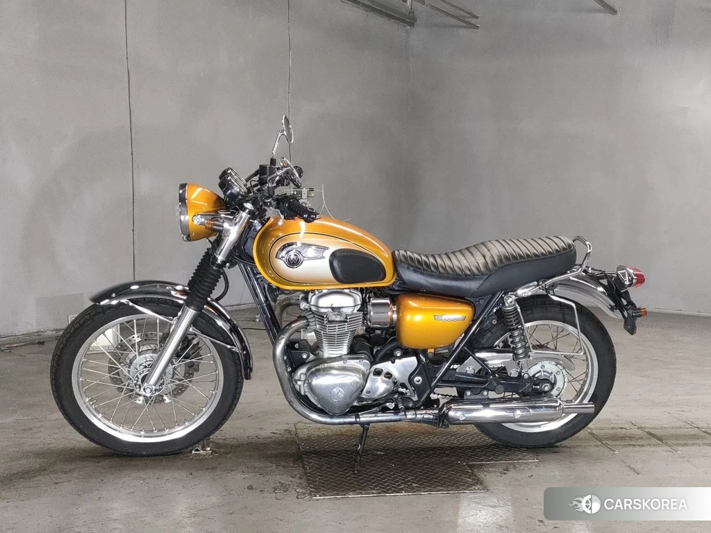 Проданный Kawasaki W800 2012 из Японии