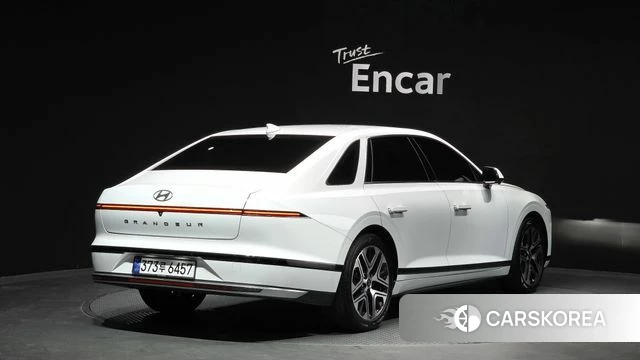 Hyundai Grandeur (GN7) id 3922382 из Кореи 12