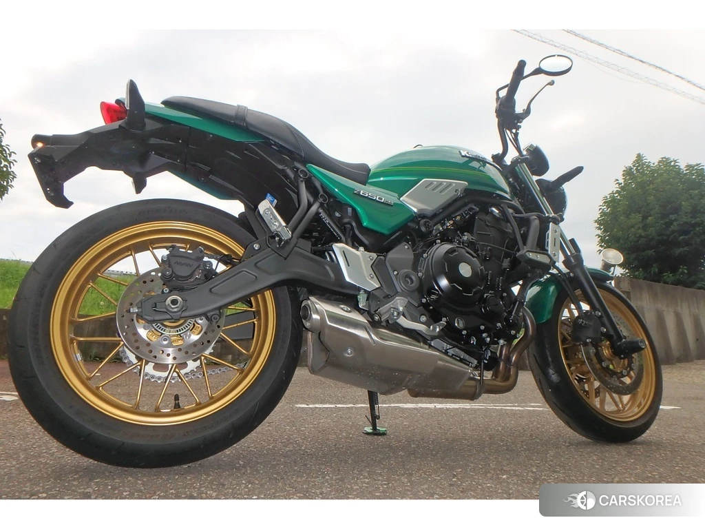 Проданный Kawasaki Z650RS 2023 из Японии, фото 2