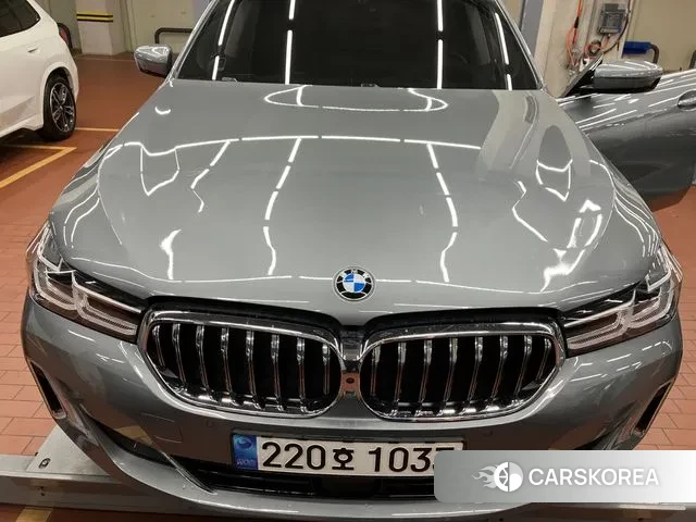 BMW 6 Series GT (G32) 2023 Серебристо-серый из Кореи, фото 2