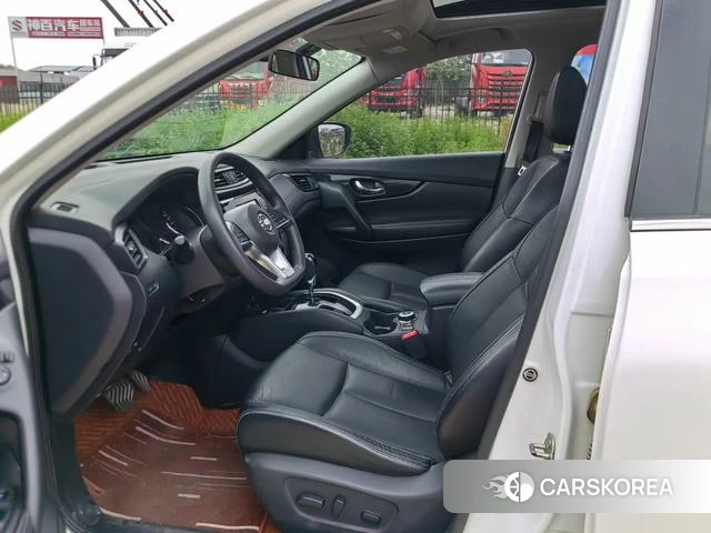 Toyota Camry 2022 Белый из Китая, фото 2
