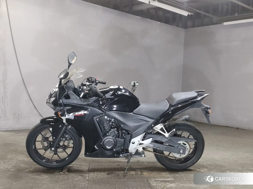 Проданный Honda CBR400R 2013 из Японии