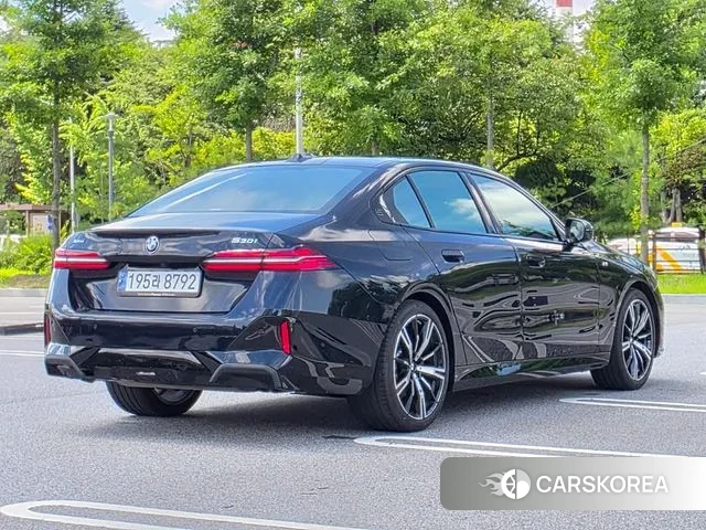 BMW 5 Series (G60) id 2883727 из Кореи 12