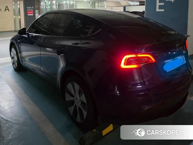 Tesla Model Y 2023 Синий из Кореи, фото 3