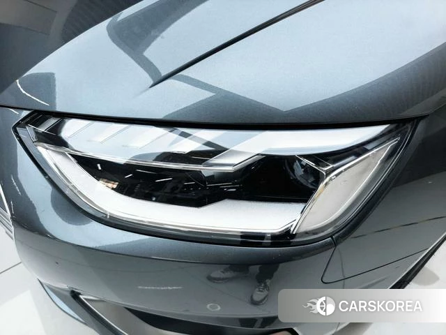 Audi A4L id 3902298 из Китая 12