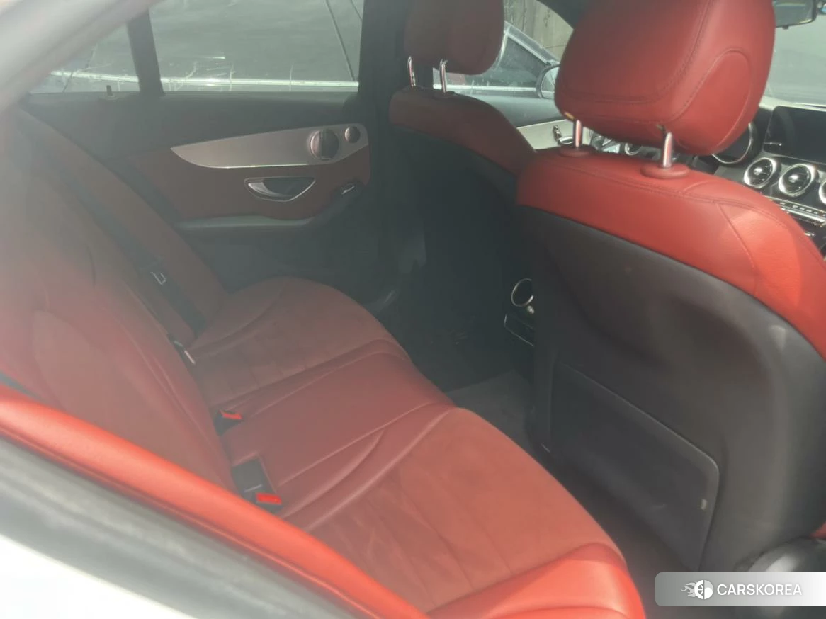 Mercedes-Benz Class C 2020 Белый из Китая, фото 2