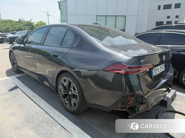 BMW 5 Series (G60) 2025 Серый из Кореи, фото 6