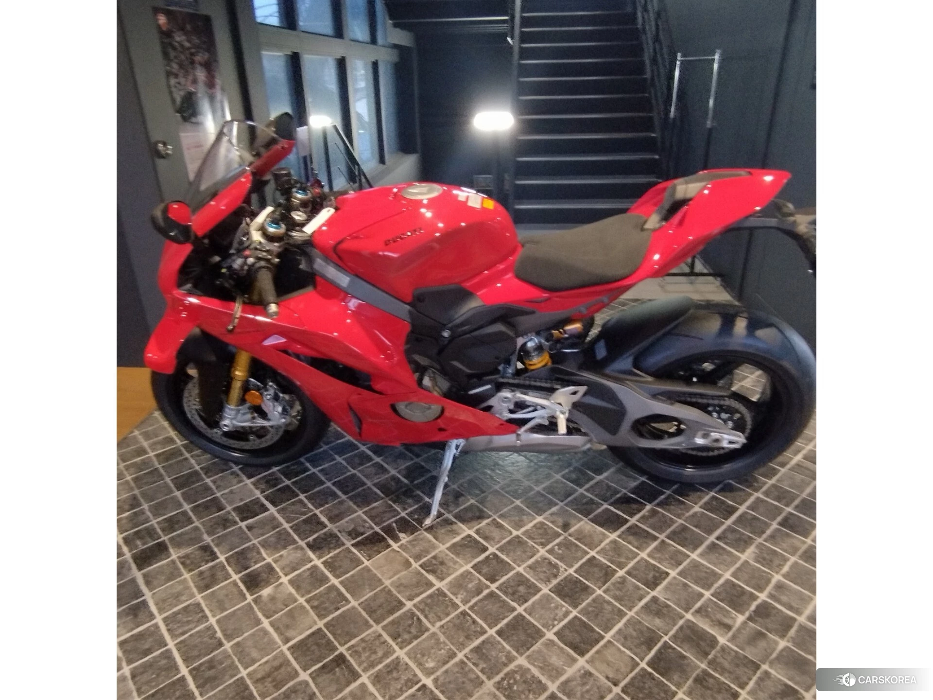 Проданный Ducati PANIGALE V4 S 2025 из Японии, фото 4