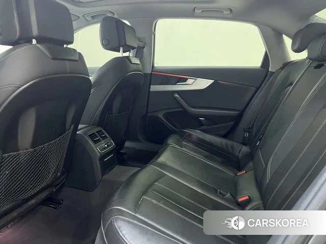 Audi A4L id 4299891 из Китая 9