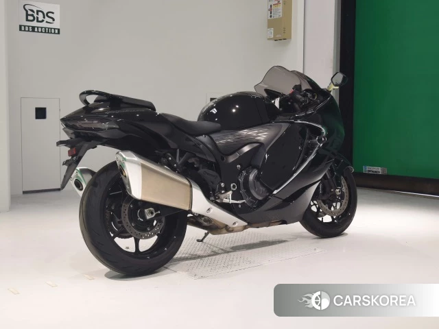 Проданный Suzuki GSX1300R HAYABUSA 2023 из Японии, фото 2