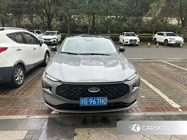 Ford Mondeo 2024 Серебристо-серый из Китая, фото 2