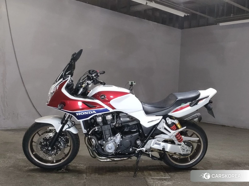 Проданный Honda CB1300SF BOLDOR 2014 из Японии