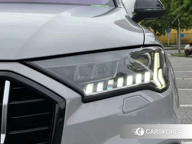 Audi Q7 id 4257824 из Китая 8