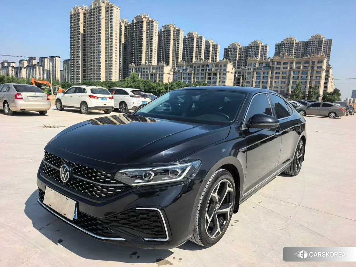 Volkswagen Passat 2022 Черный из Китая, фото 2