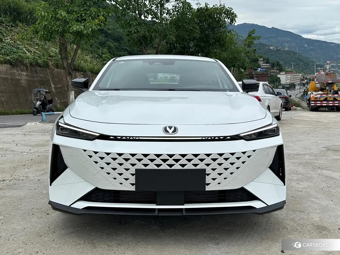 Chang'an UNI-V Smart iDD 2026 Белый из Китая, фото 2
