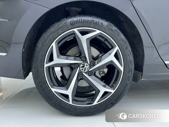 Volkswagen Passat id 4300760 из Китая 12
