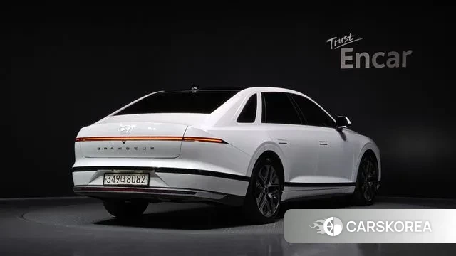 Hyundai Grandeur (GN7) id 3027071 из Кореи 12