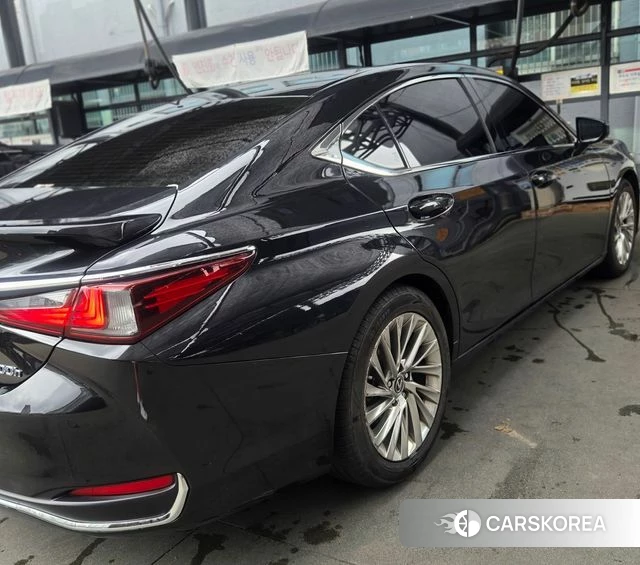 Lexus ES300h 7th generation 2019 Черный из Кореи, фото 2