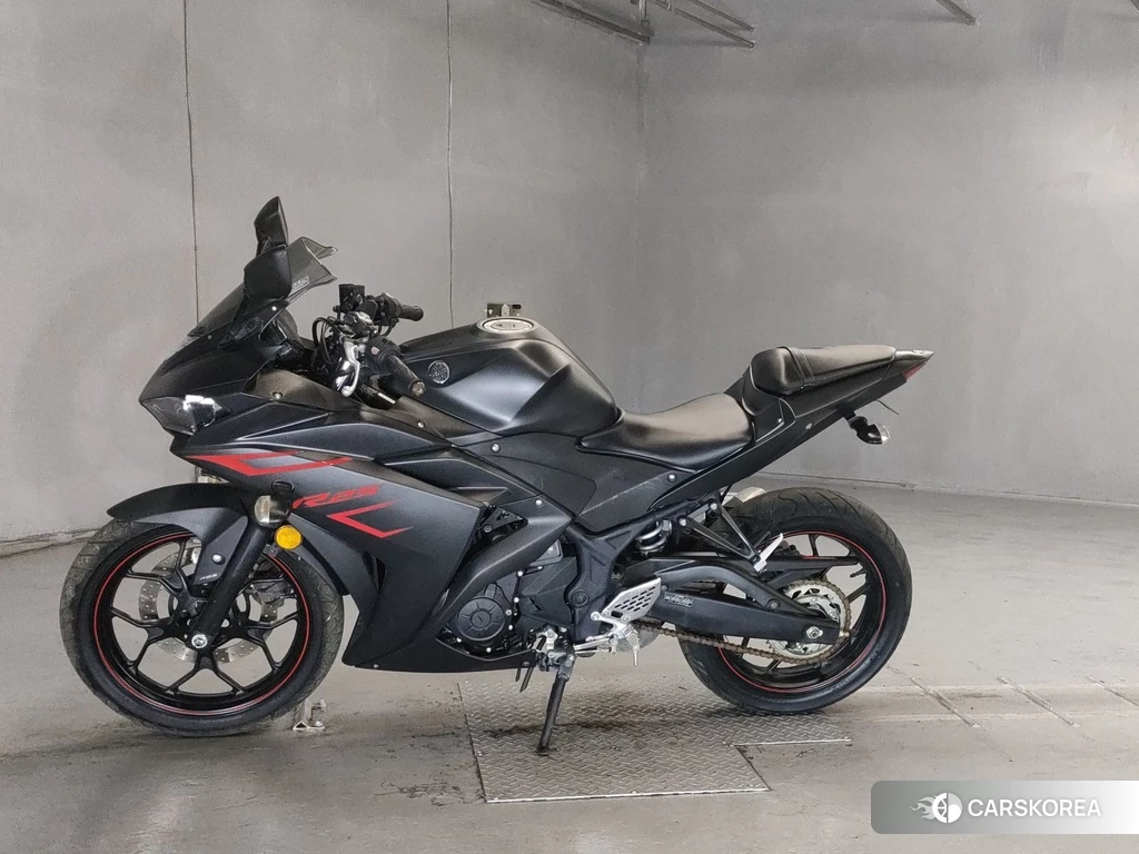Проданный Yamaha YZF-R25 2015 из Японии
