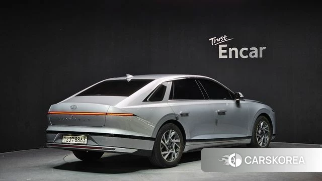 Hyundai Grandeur (GN7) id 4178095 из Кореи 12