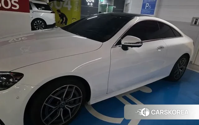 Mercedes-Benz E-Class W213 2023 Белый из Кореи, фото 3