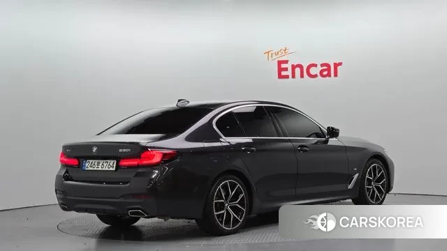 BMW 5 Series (G30) id 3362134 из Кореи 12