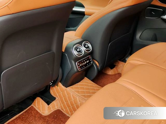 Mercedes-Benz GLC 2024 Черный из Китая, фото 2