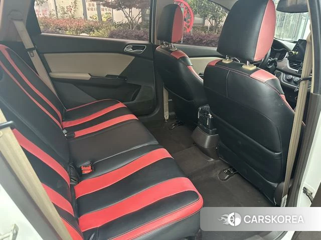 Baojun 310W 2018 Белый из Китая, фото 2