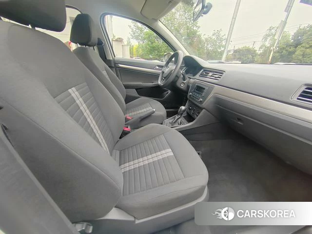 Volkswagen Lavida 2023 Белый из Китая, фото 6