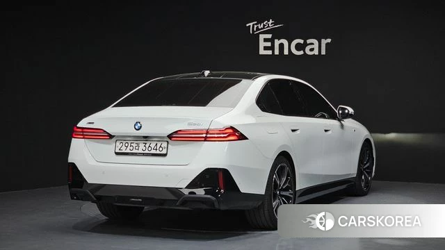 BMW 5 Series (G60) id 3914503 из Кореи 12