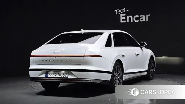 Hyundai Grandeur Hybrid (GN7) id 2905213 из Кореи 12