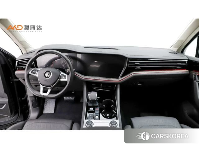 Volkswagen Touareg 2020 Черный из Китая, фото 2