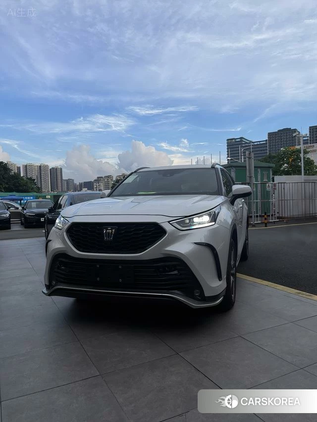 Toyota Crown Lufang 2026 Белый из Китая, фото 2