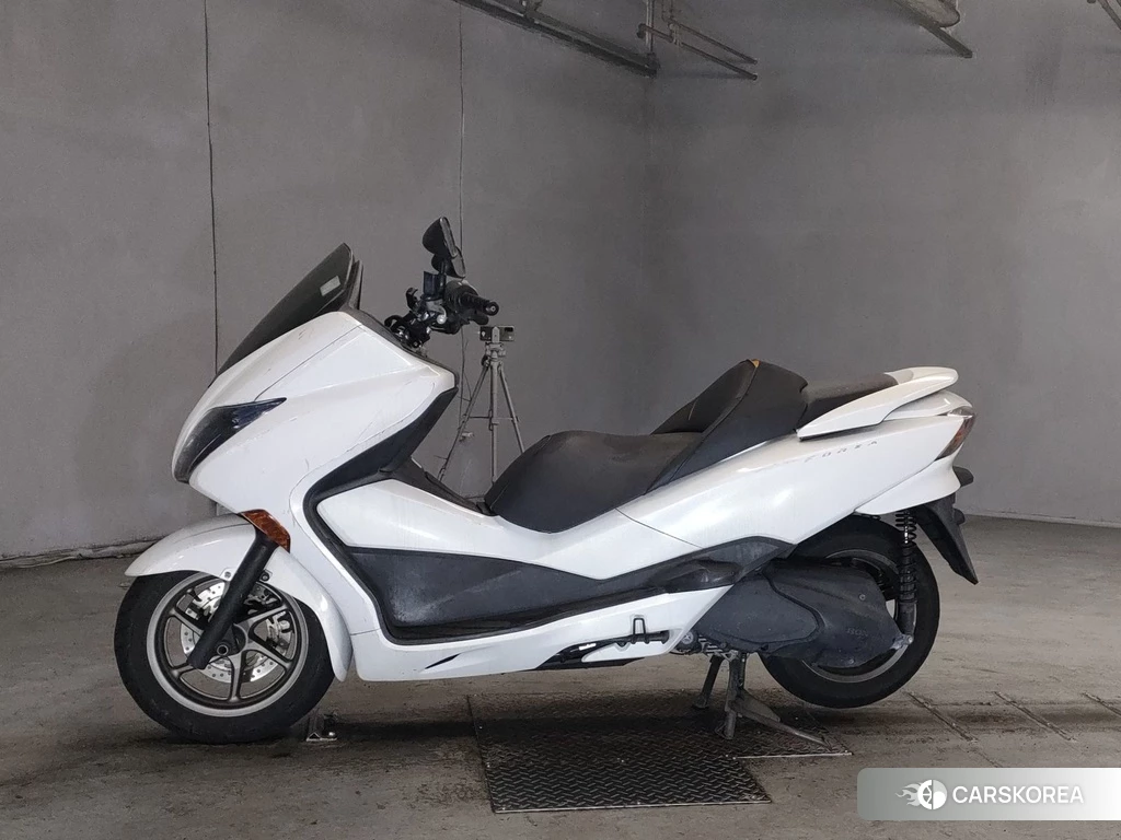 Проданный Honda FORZA Z 2010 из Японии, фото 2